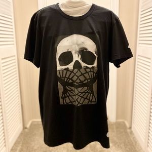 Men’s Size Medium Adidas Skull basketball t-shirt